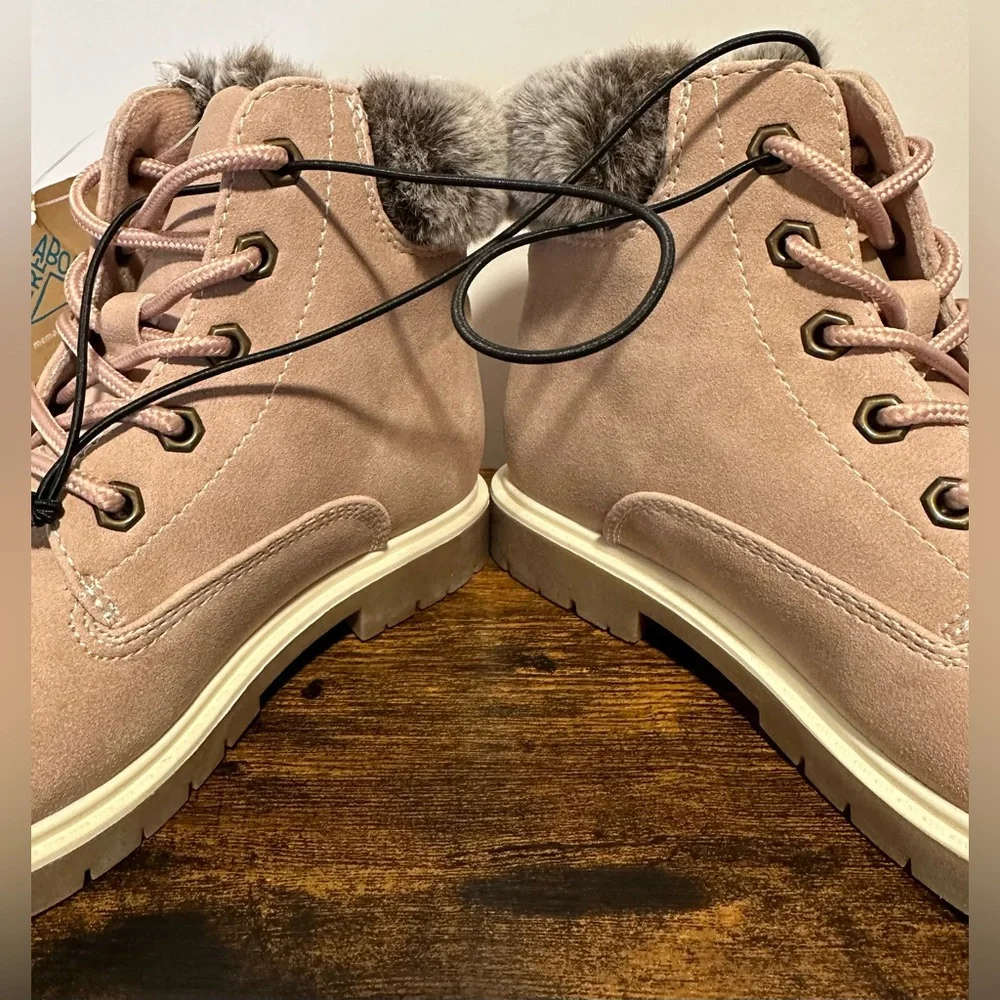 Thereabouts Little Girls London Pink Flat Heel Hiking Boots NWT Various …